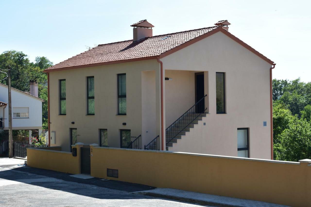 Apartamentos Compostela Lobios Extérieur photo